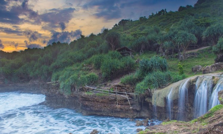 Daya Tarik Dimiliki Pantai Jogan