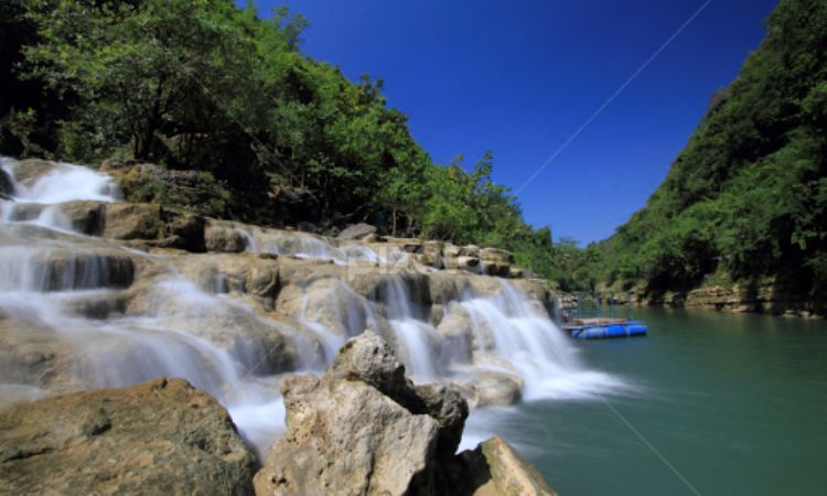 Fasilitas Air Terjun Sri Gethuk