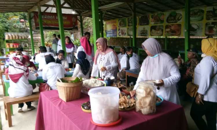 Fasilitas di Air Terjun Sri Gethuk