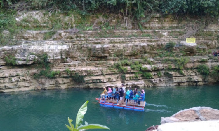 Kegiatan Dilakukan di Air Terjun Sri Gethuk