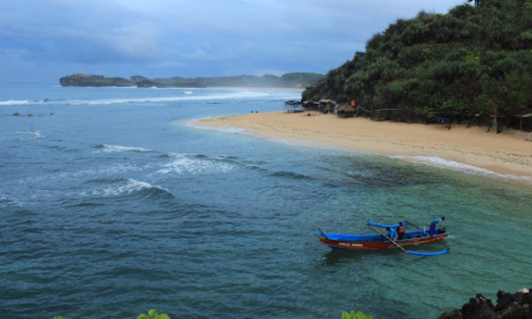 Kegiatan Pantai Ngandong