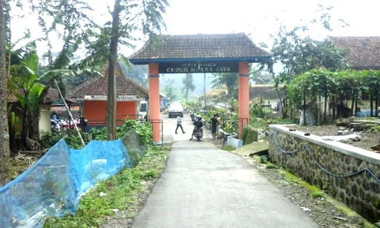 Alamat Curug Muara Jaya