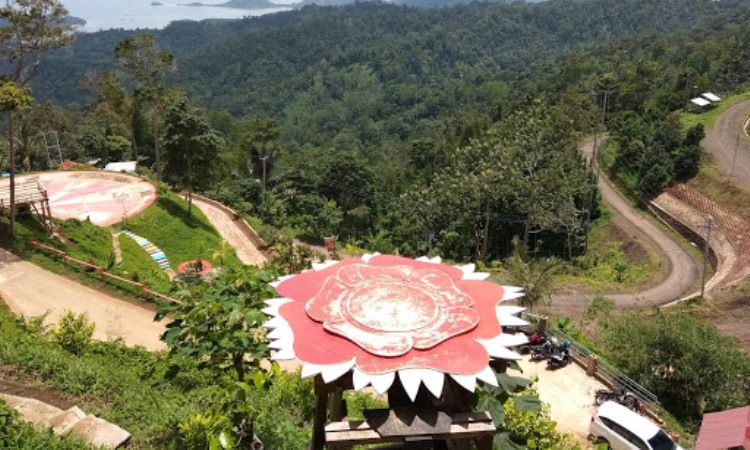 Alamat Muncak Pass
