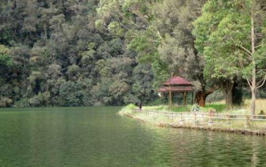 Danau Lau Kawar, Destinasi Wisata Alam Eksotis Berbalut Legenda di Karo