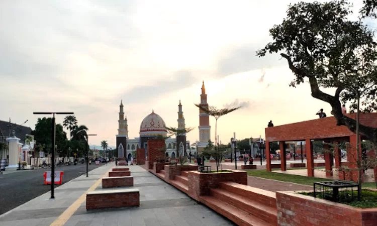 Fasilitas di Alun-Alun Majalengka