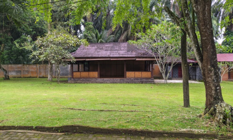 Fasilitas di Kampung Ladang