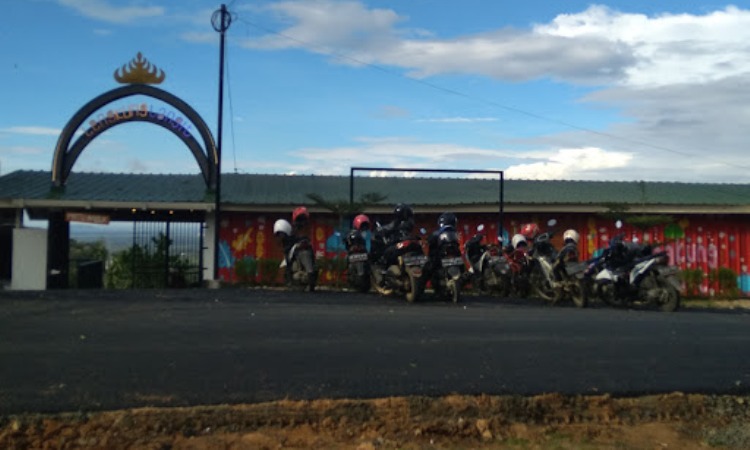 Fasilitas di Lengkung Langit