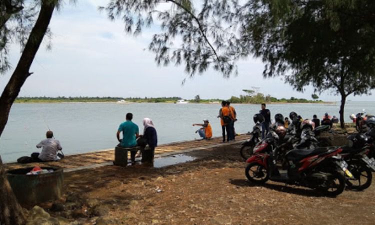 Kegiatan Menarik di Pantai Marina
