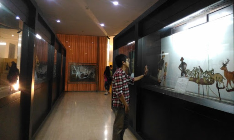 Kegiatan di Museum Wayang
