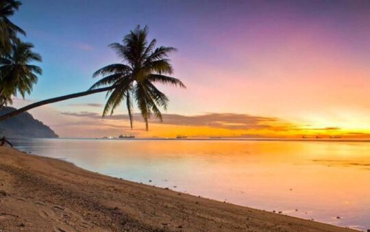 Pantai Nirwana, Pantai Indah dengan Pemandangan Sunset yang Eksotis di Padang