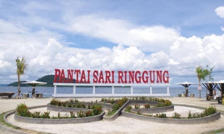Pantai Sari Ringgung Lampung, Pesona Pantai Pasir Timbul & Masjid Terapung