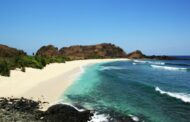 Pantai Semeti Lombok, Pesona Alam yang Tersembunyi di Balik Bukit