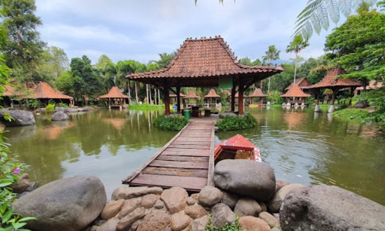 Daya Tarik Dimiliki Watu Gunung