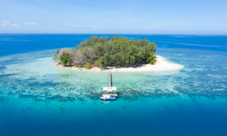 Pulau Panambungan, Pesona Pulau Mungil Eksotis Nan Cantik di Pangkep