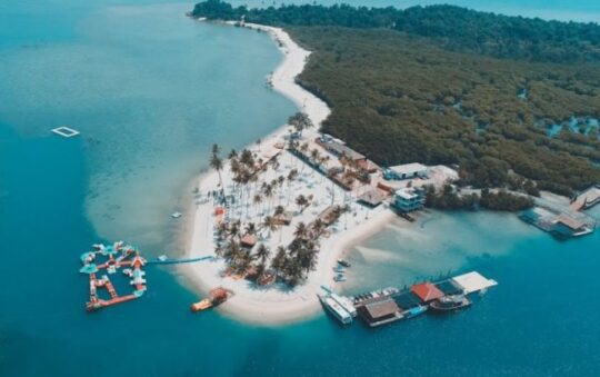 Pulau Ranoh, Pesona Pulau Eksotis & Spot Glamping Seru di Batam