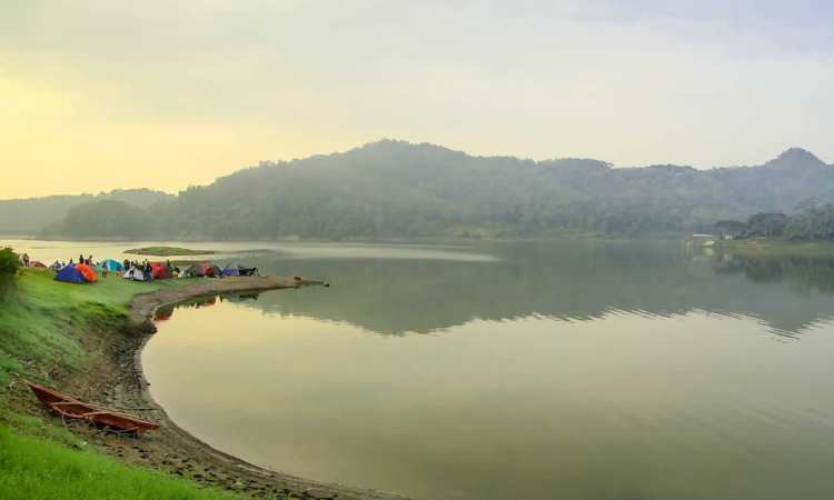 Aktivitas Menarik di Waduk Sermo