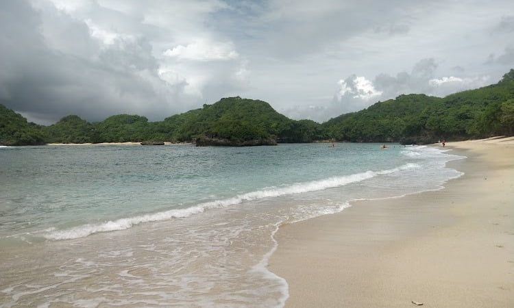 Alamat Pantai Gatra