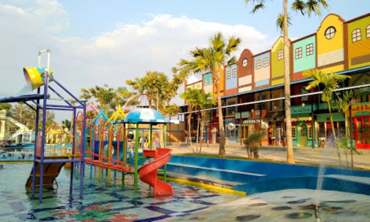 Daya Tarik Dimiliki River Walk Boja