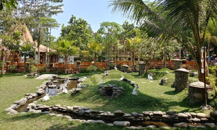 Daya Tarik Kampung Flory Sleman