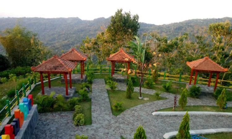 Fasilitas di Bukit Teletubbies