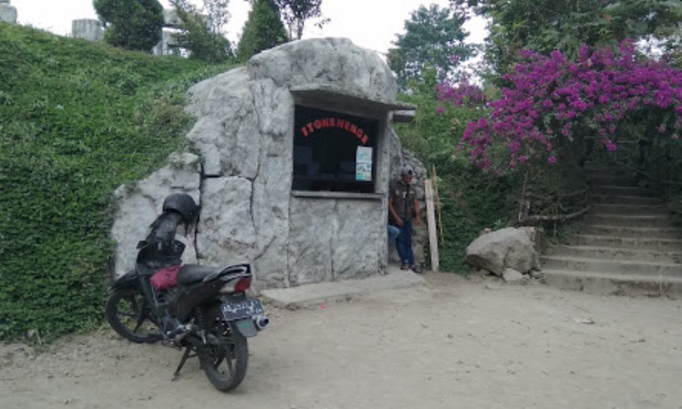 Harga Tiket Masuk Stonehenge Merapi Jogja