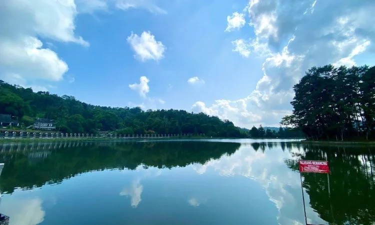 Mengenal Danau Cantik di Purwakarta
