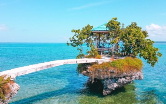 Pantai Katembe, Pesona Pantai Eksotis yang Berbalut Legenda di Buton Pantai Katembe, Pesona Pantai Eksotis yang Berbalut Legenda di Buton