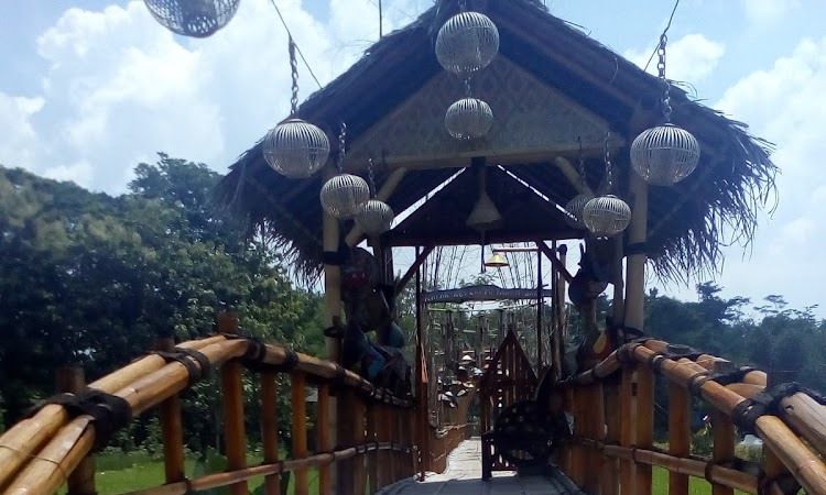 Tiket Kampung Flory Sleman