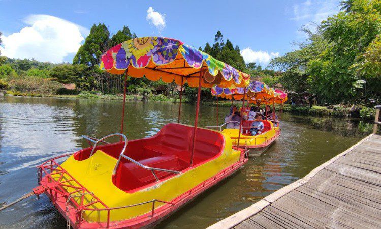 Aktivitas Menarik Floating Market Lembang