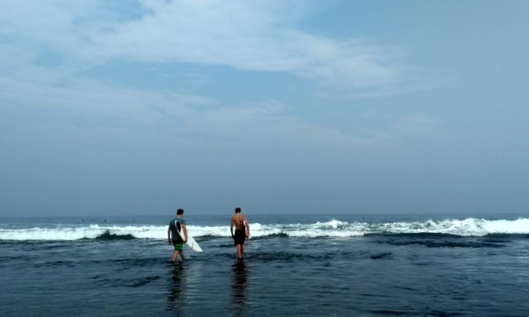 Aktivitas Pantai Tanjung Setia