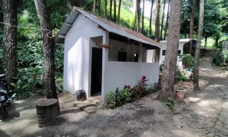 Fasilitas di Kawasan Air Terjun Semirang