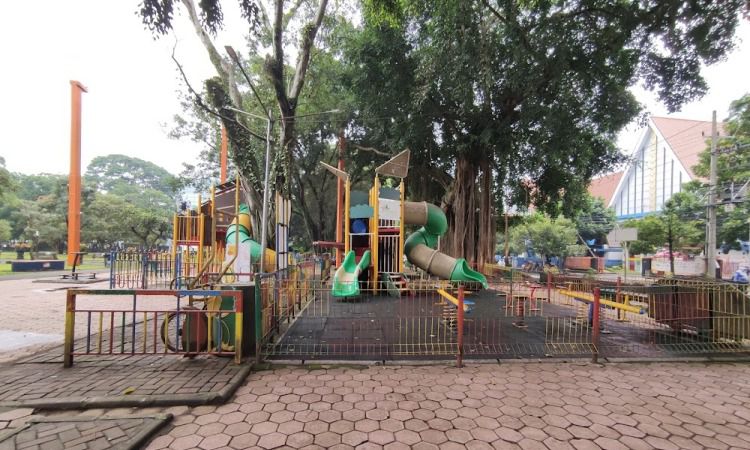 Fasilitas di Kawasan Alun-Alun Kota Malang