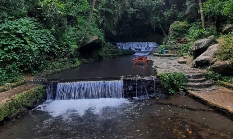 Fasilitas Curug Putri Palutungan