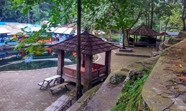 Fasilitas Telaga Nilam Kuningan