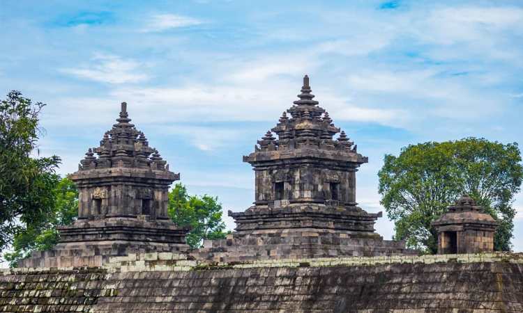 Sejarah Candi Barong