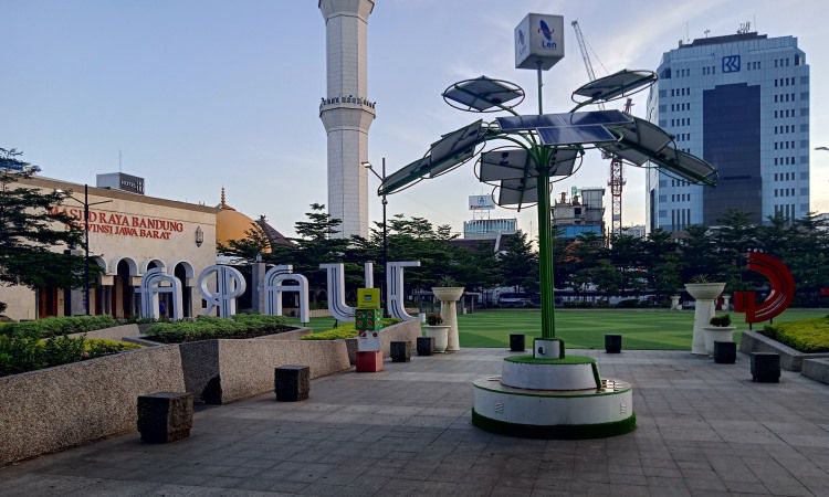 Fasilitas Masjid Raya Bandung