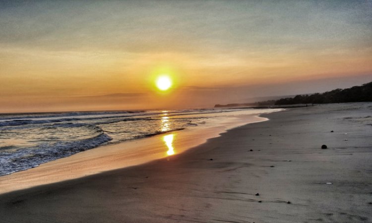 Harga Tiket Pantai Manalusu