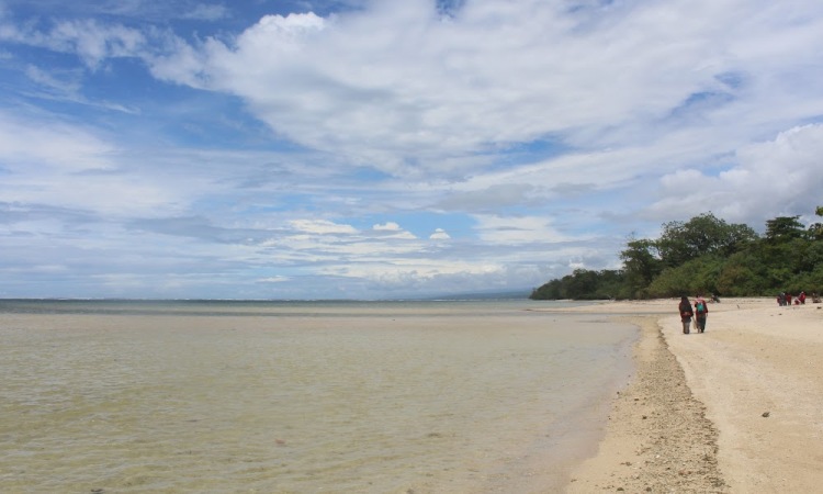 Aktivitas Menarik di Pantai Cijeruk