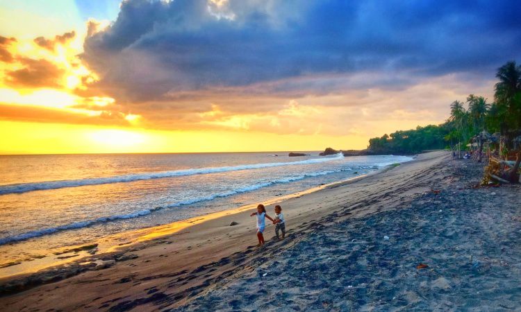 Aktivitas di Pantai Kerandangan