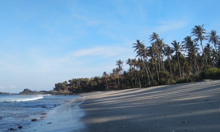 Alamat Pantai Kerandangan