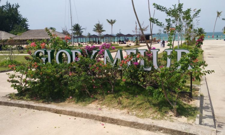 Alamat Pantai Melur