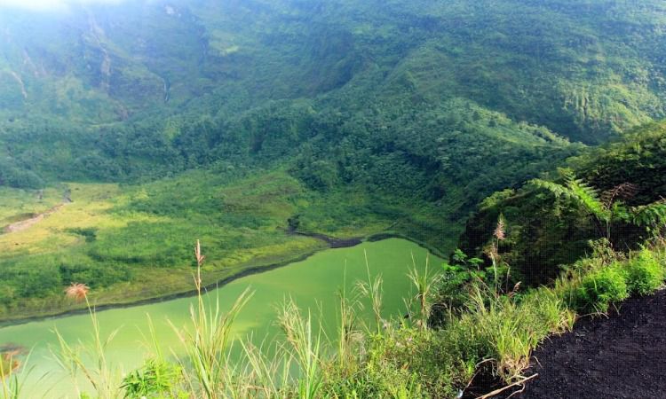 Daya Tarik Dimiliki Kawah Gunung Galunggung