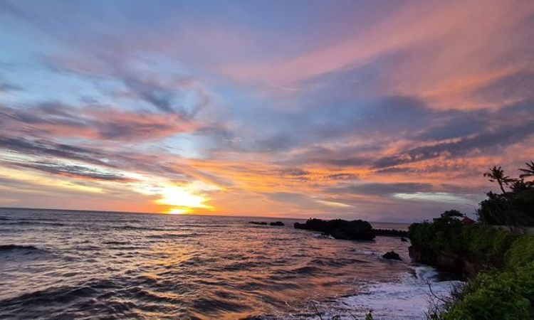 Daya Tarik Dimiliki Pantai Mengening