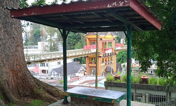 Fasilitas Jembatan Limpapeh