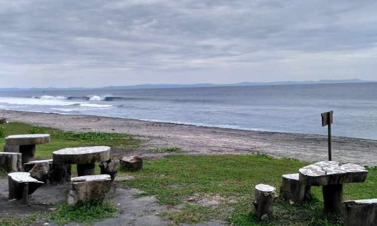 Fasilitas Pantai Kerandangan