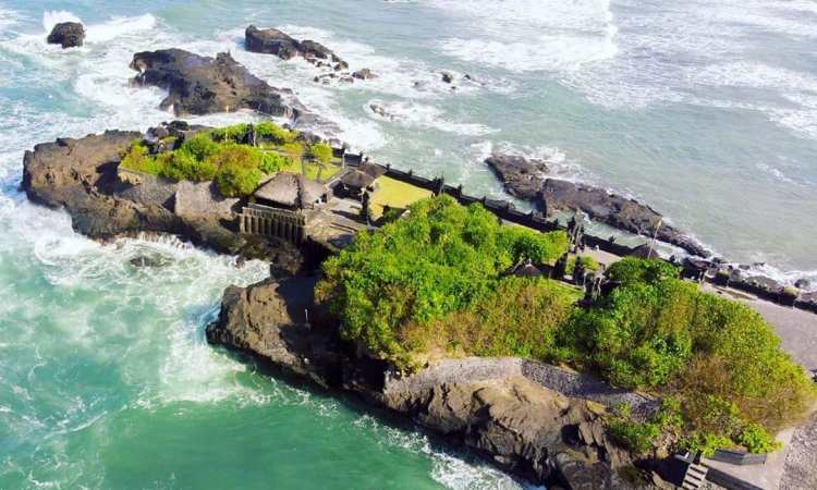 Fasilitas Pantai Mangening