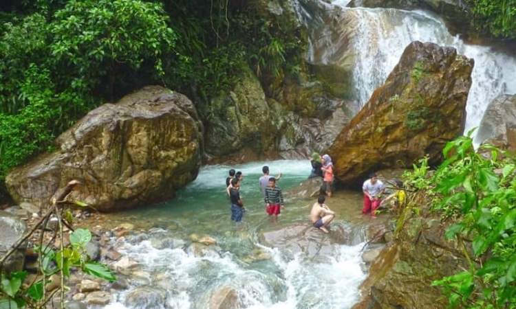 Aktivitas Menarik Curug Barong
