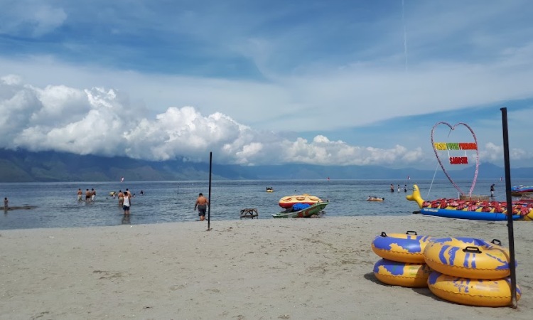 Aktivitas di Pantai Parbaba