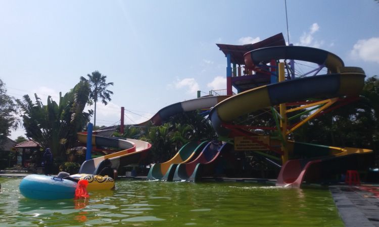 Aktivitas menarik di Grand Puri Water Park Bantul