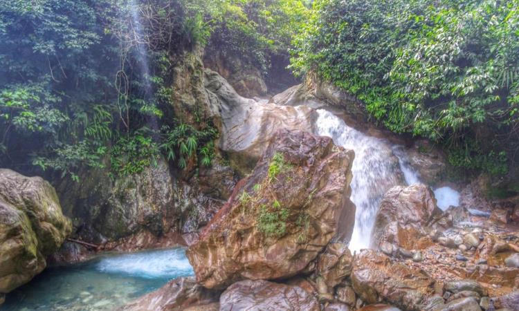 Alamat Curug Barong